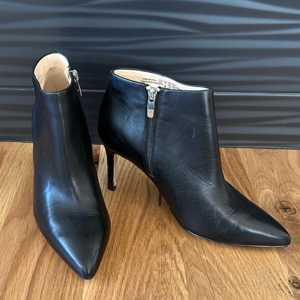 Clark’s Dinah Pixie Black Leather Booties